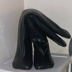 Black square toe fashion boots with kitten heel new never